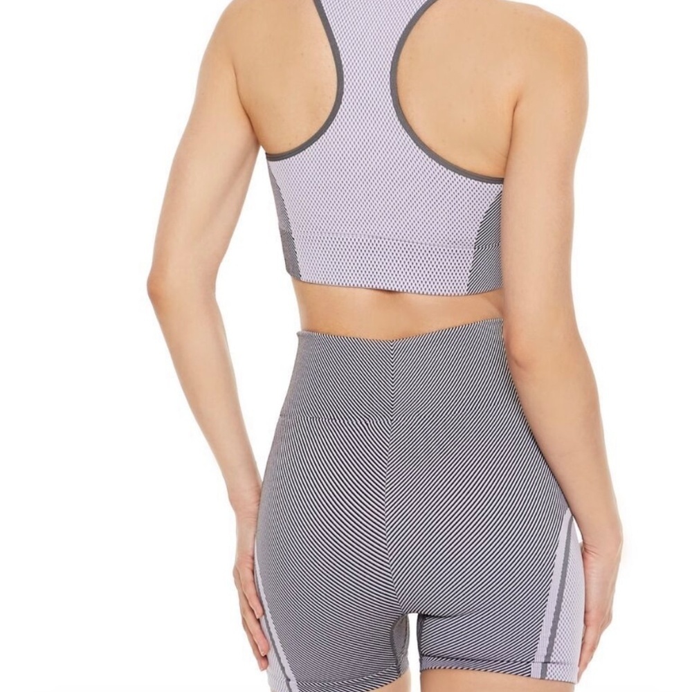 High-Performance Seamless Workout Set (Size Small) - image 6